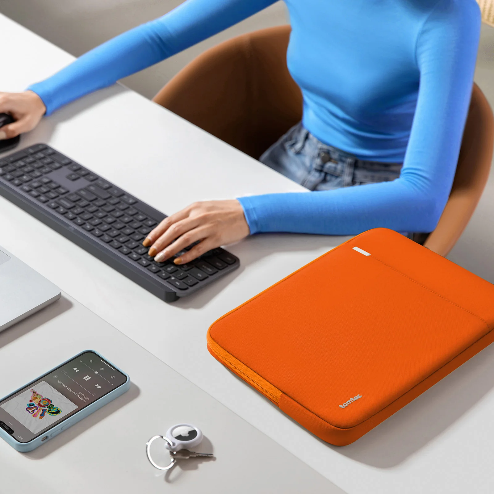 Defender-A13 Laptop Sleeve for 14 inch MacBook Pro - Image 115