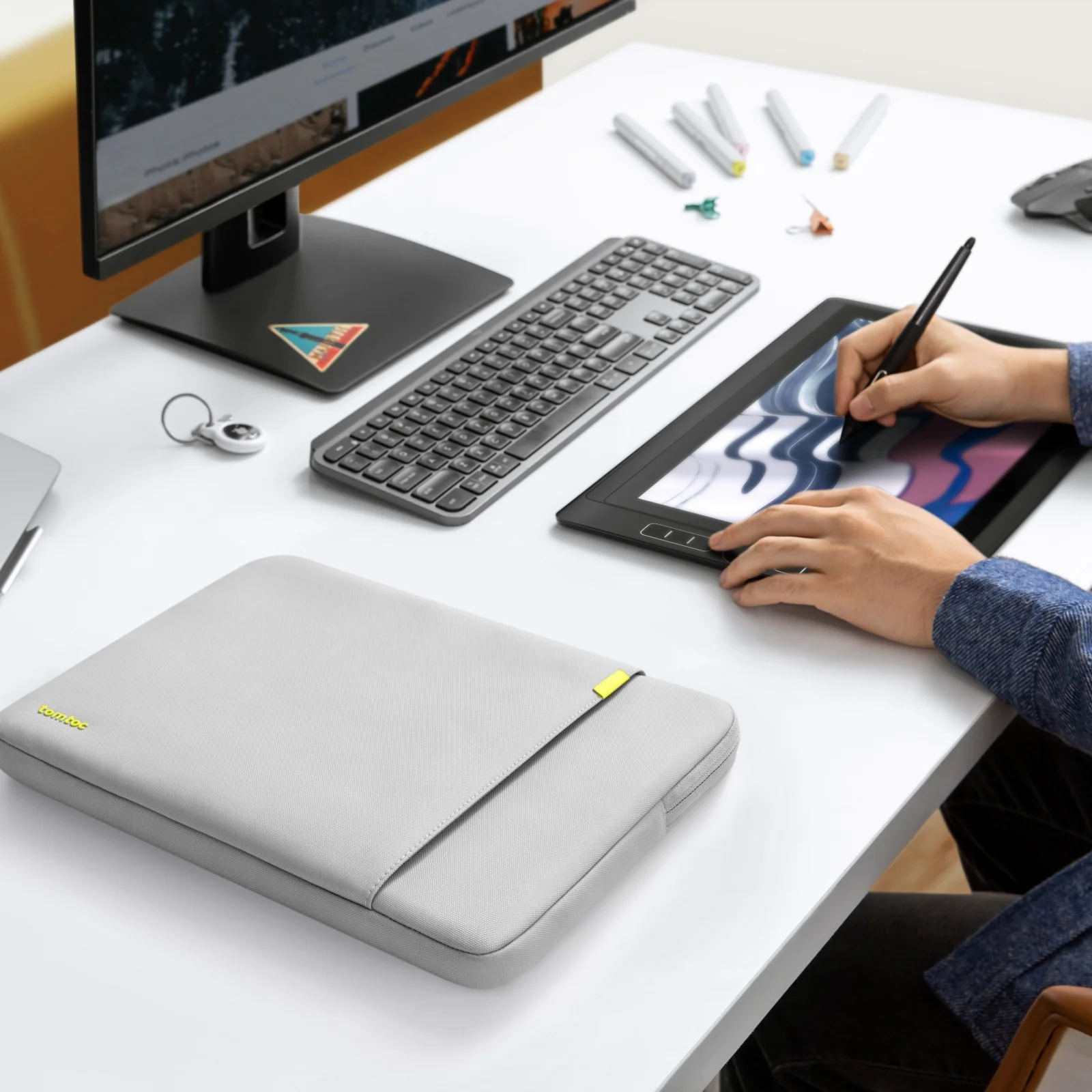 Defender-A13 Laptop Sleeve for 14 inch MacBook Pro - Image 63