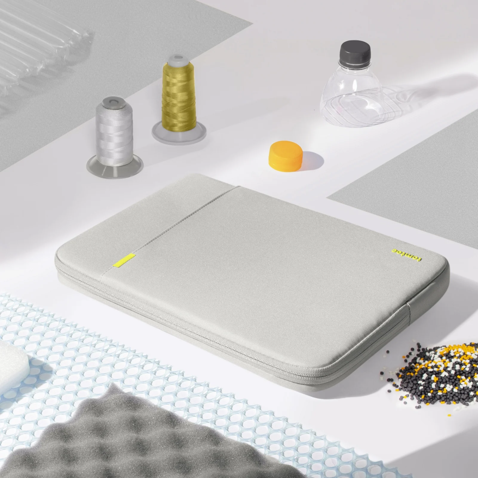 Defender-A13 Laptop Sleeve for 14 inch MacBook Pro - Image 62