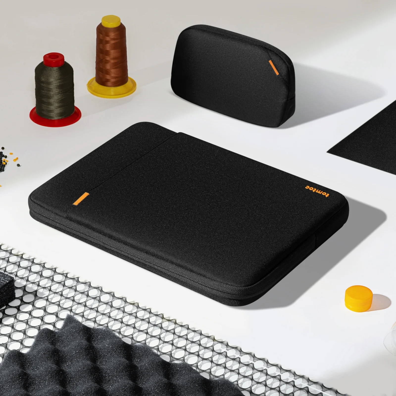 Defender-A13 Laptop Sleeve Kit For 15 inch MacBook Air - Image 12