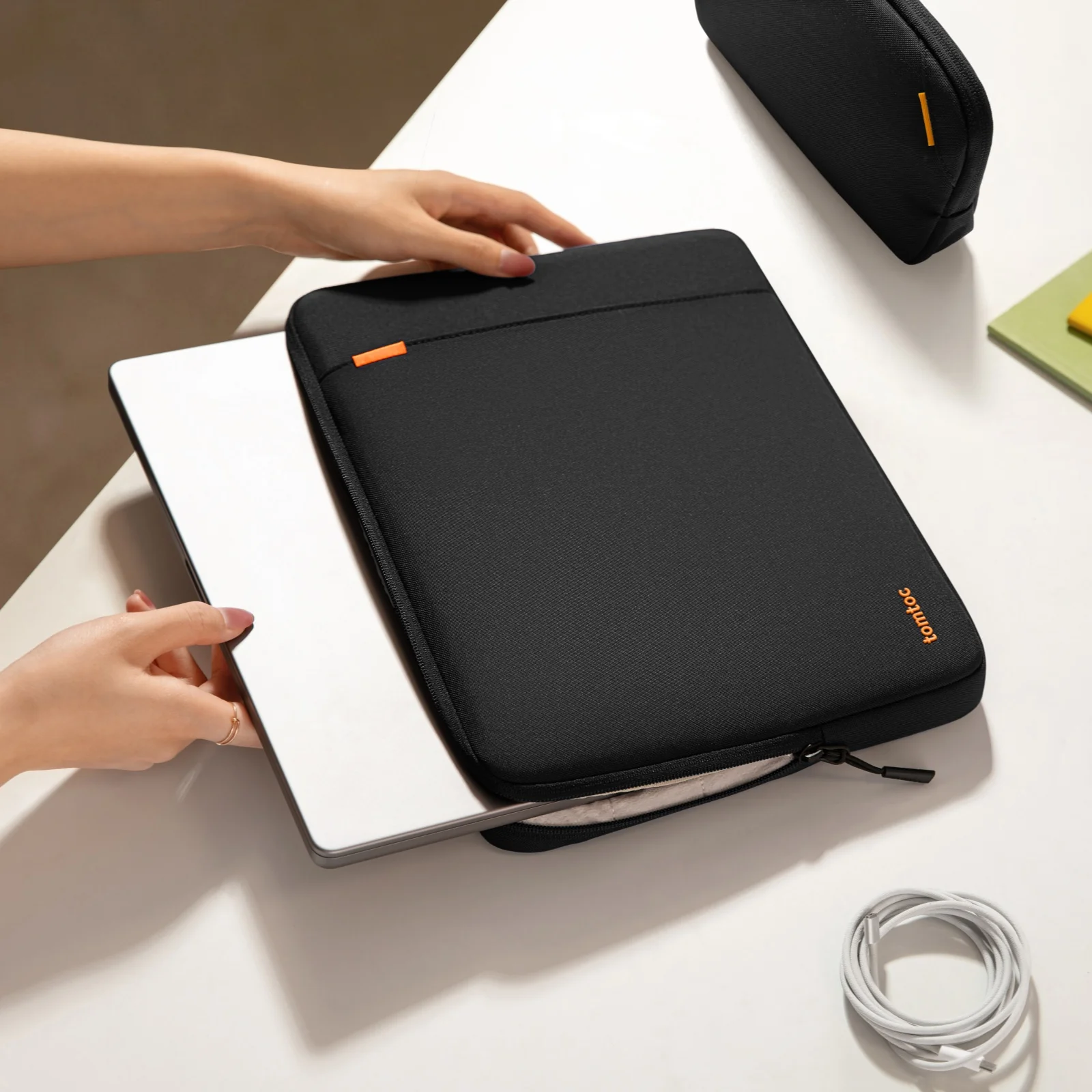 Defender-A13 Laptop Sleeve Kit For 15 inch MacBook Air - Image 13