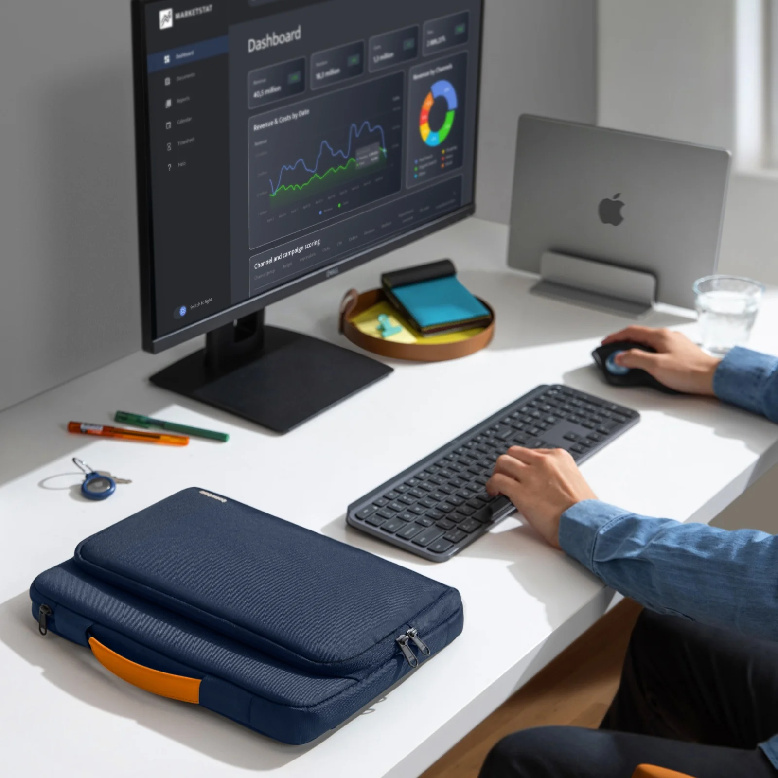 Defender-A14 Laptop Briefcase for 13 inch MacBook Air/Pro - Image 39