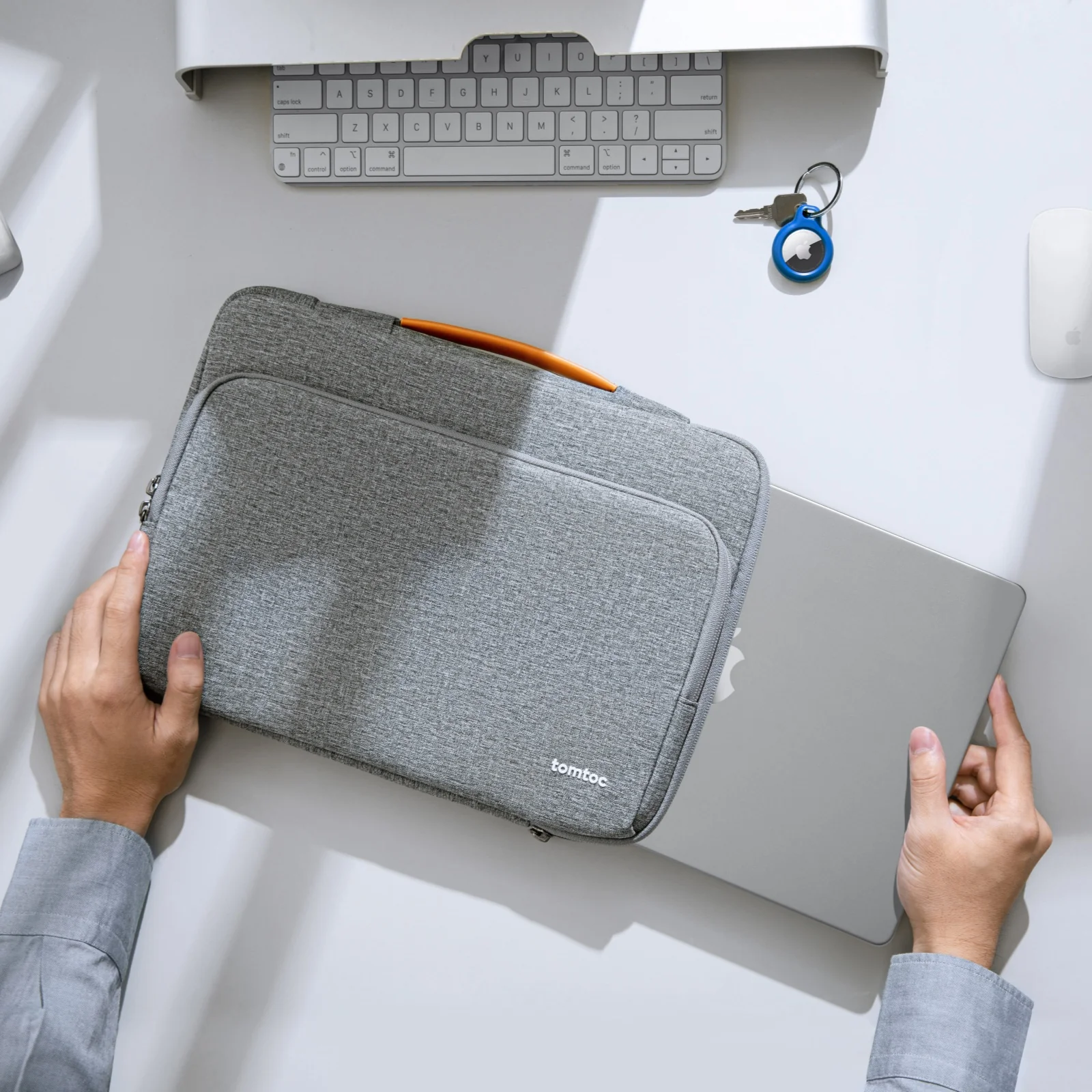 Defender-A14 Laptop Briefcase for 13 inch MacBook Air/Pro - Image 13