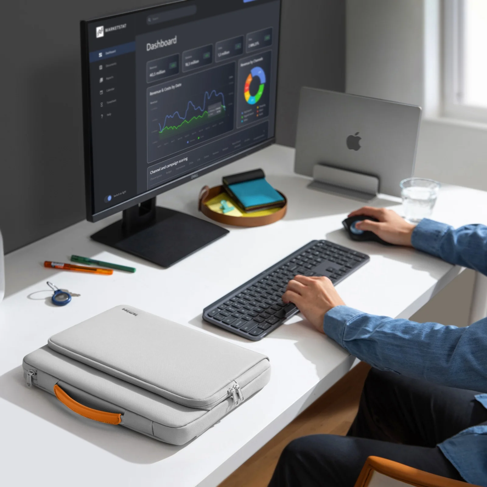 Defender-A14 Laptop Briefcase for 13 inch MacBook Air/Pro - Image 51