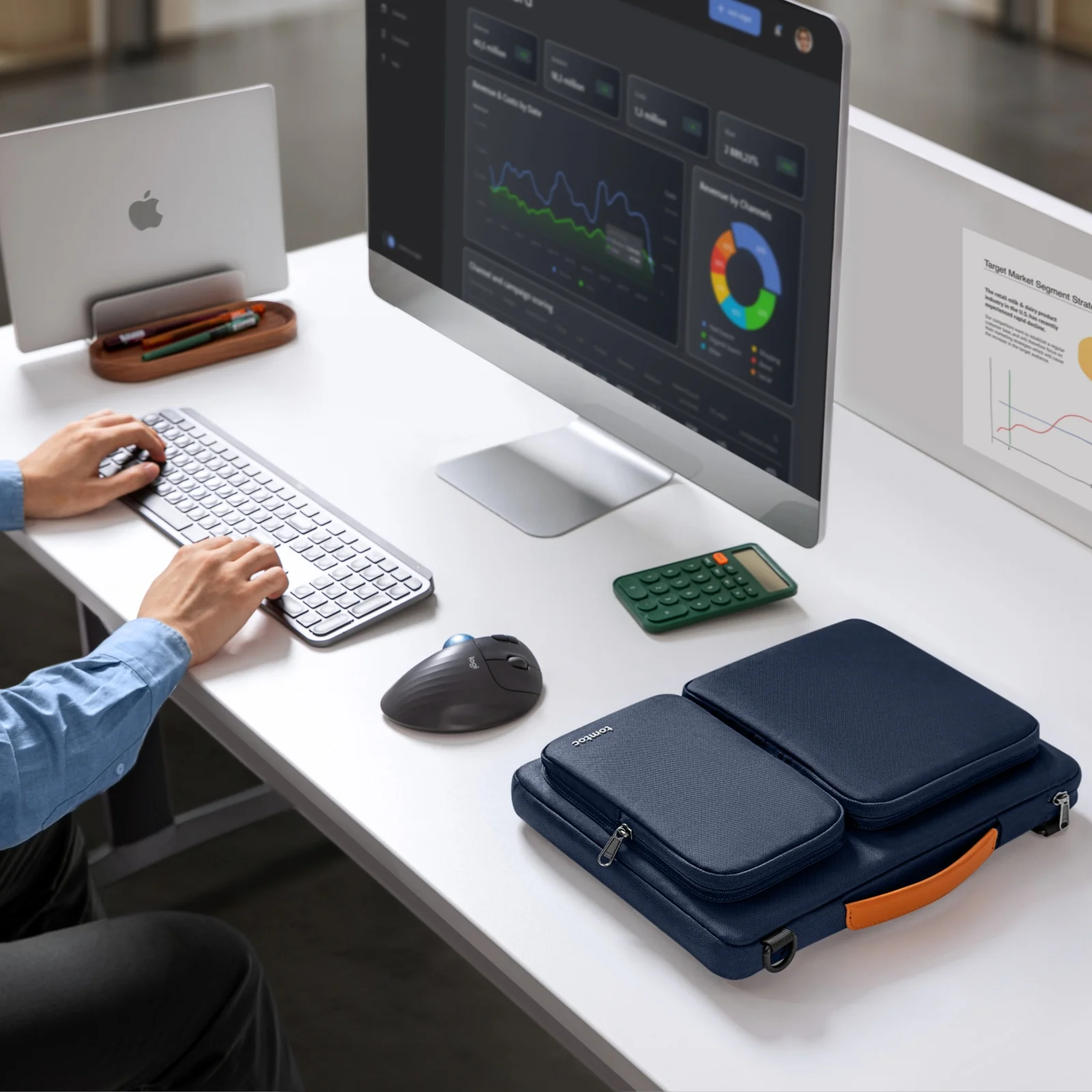 Defender-A42 Laptop Shoulder Bag for 16 inch MacBook Pro - Image 12