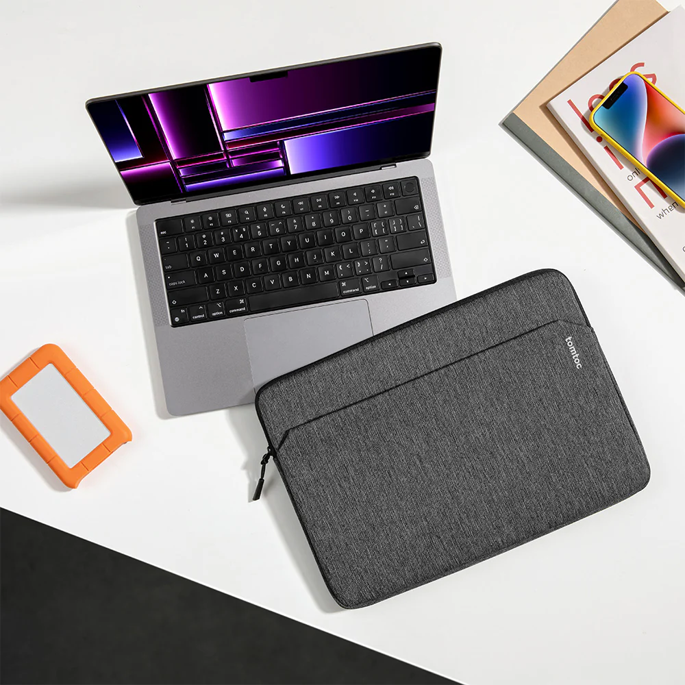 Light-A18 Laptop Sleeve for 15 inch MacBook Air - Image 43