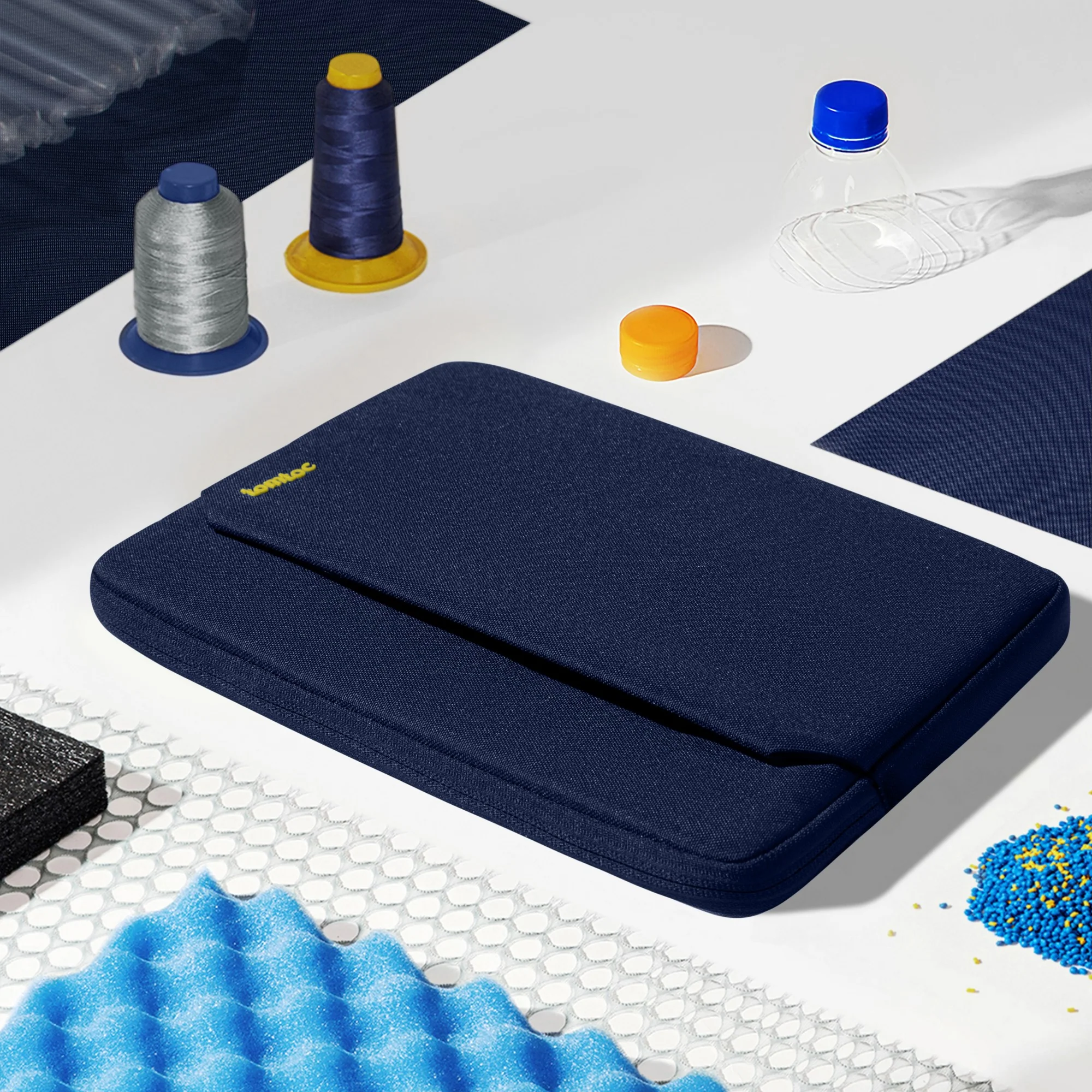 Light-A18 Laptop Sleeve for 15 inch MacBook Air - Image 12