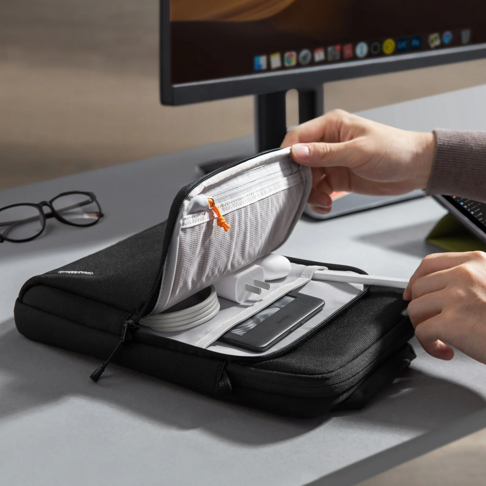 DefenderACE-B03 Tablet Shoulder Bag for 10.9-13 inch Ipad - Image 7